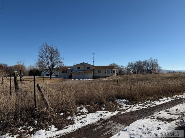 1077 E 1300 N, Shelley, ID 83274