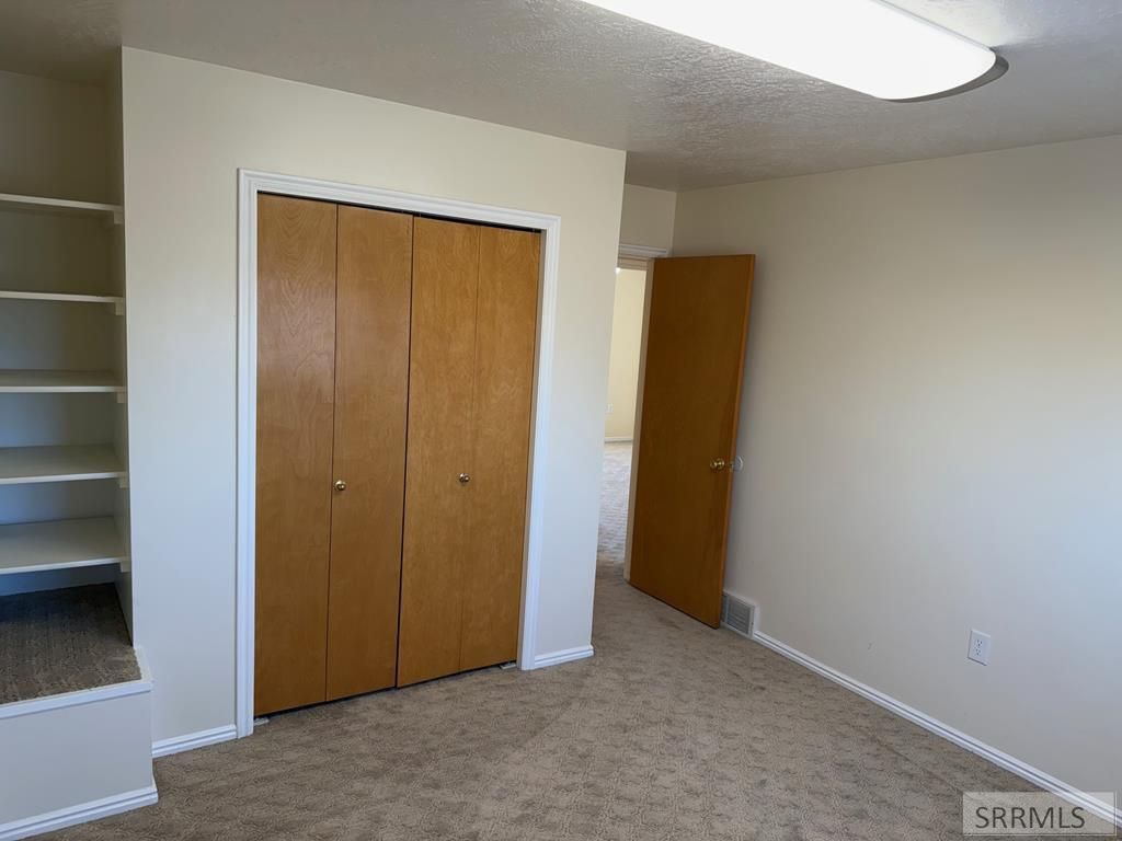 Image 17 of property listing at 1077 E 1300 N, Shelley, ID 83274
