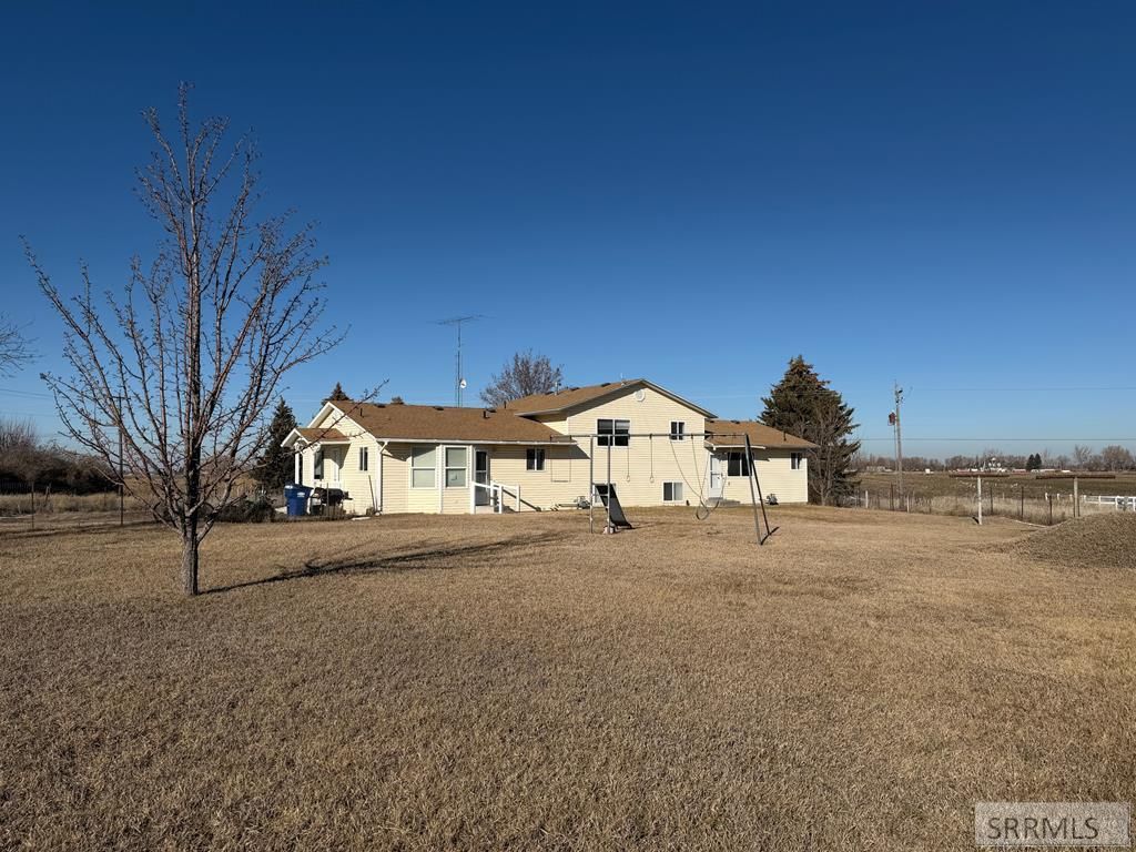 Image 2 of property listing at 1077 E 1300 N, Shelley, ID 83274