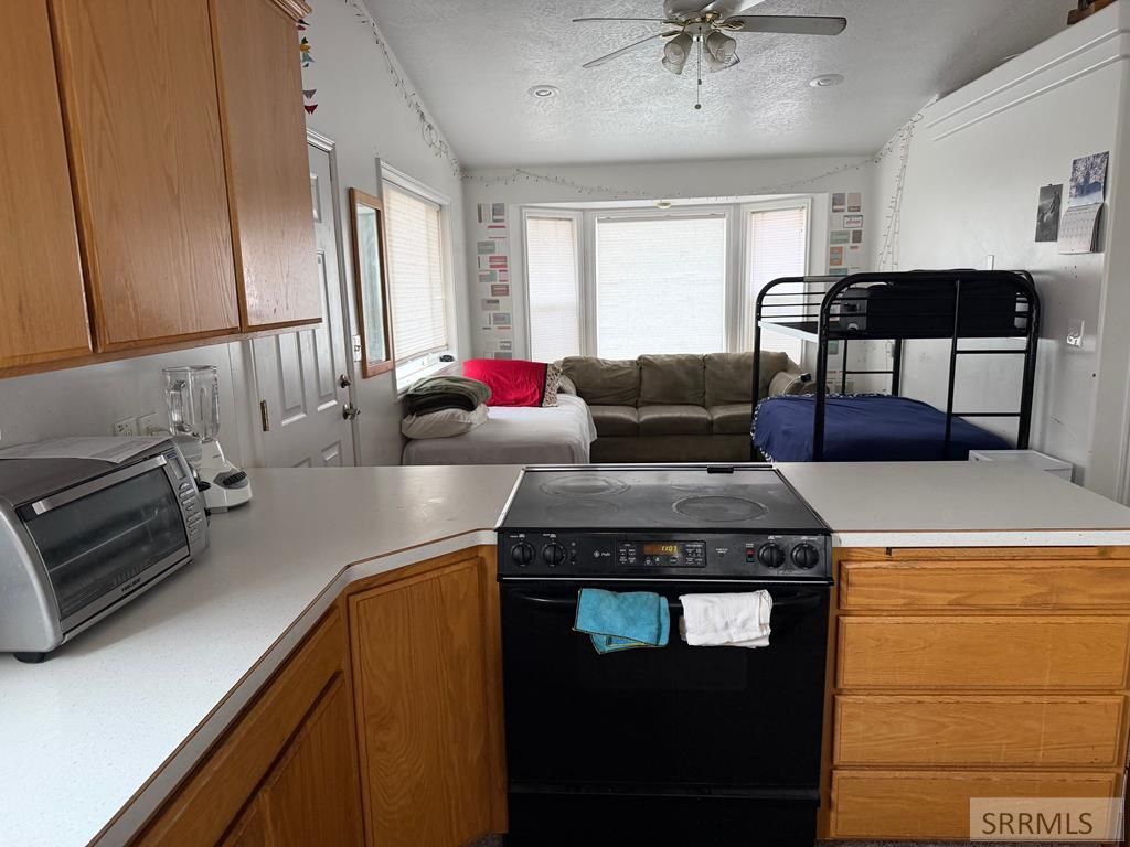 Image 31 of property listing at 1077 E 1300 N, Shelley, ID 83274