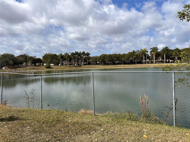 9735 Fontainebleau Blvd G106, Miami, FL 33172