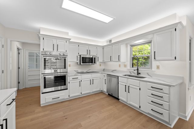 1353 CATTAIL CV, Germantown, TN 38138