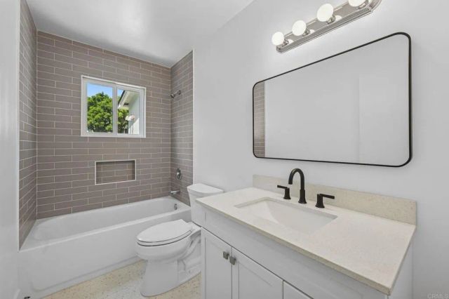 1936 Broadway, San Diego, CA 92102