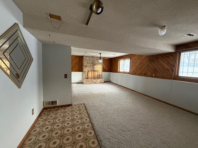 414 Aurora Avenue, Saint Paul, MN 55103