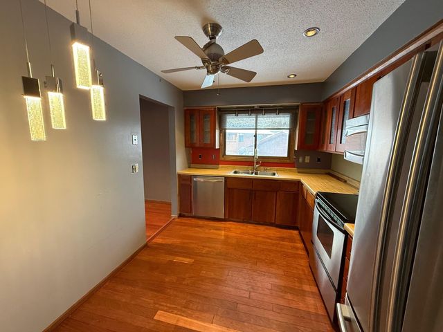 414 Aurora Avenue, Saint Paul, MN 55103