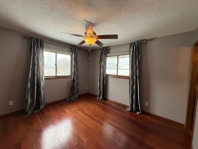 414 Aurora Avenue, Saint Paul, MN 55103