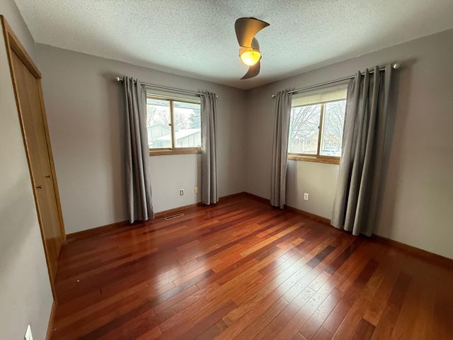 414 Aurora Avenue, Saint Paul, MN 55103