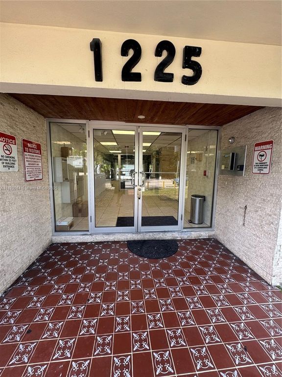 1225 NE 124th St 46A, North Miami, FL 33161