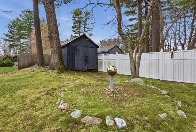 3 Hills Rd, Middleton, MA 01949