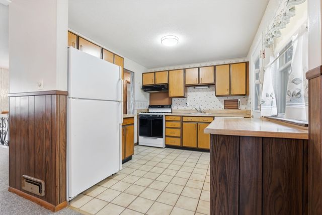 3 Hills Rd, Middleton, MA 01949