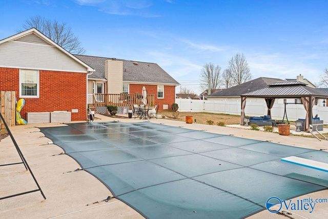 208 Rindon Lane, Hazel Green, AL 35750