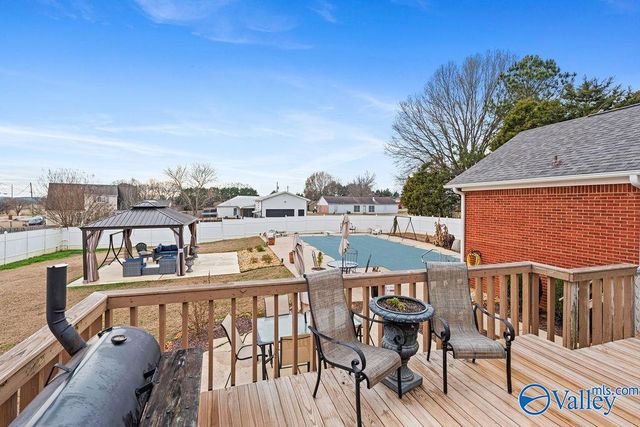 208 Rindon Lane, Hazel Green, AL 35750