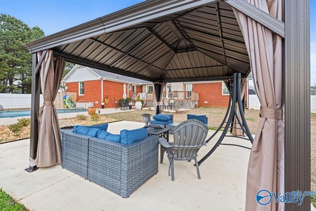 208 Rindon Lane, Hazel Green, AL 35750