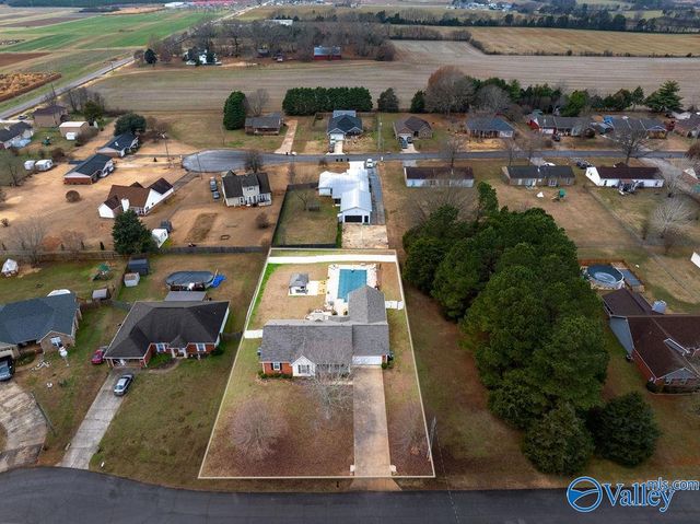 208 Rindon Lane, Hazel Green, AL 35750