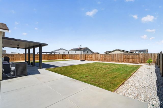 5404 Leonard Alvarado Road, Bakersfield, CA 93314