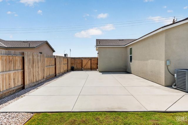 5404 Leonard Alvarado Road, Bakersfield, CA 93314