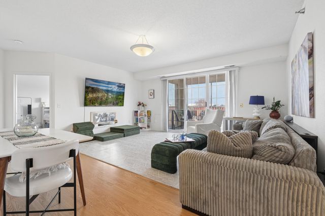 6640 Lyndale Avenue S 408, Richfield, MN 55423