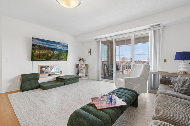 6640 Lyndale Avenue S 408, Richfield, MN 55423