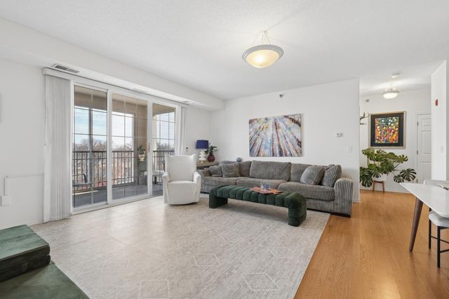 6640 Lyndale Avenue S 408, Richfield, MN 55423