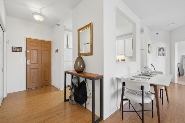 6640 Lyndale Avenue S 408, Richfield, MN 55423