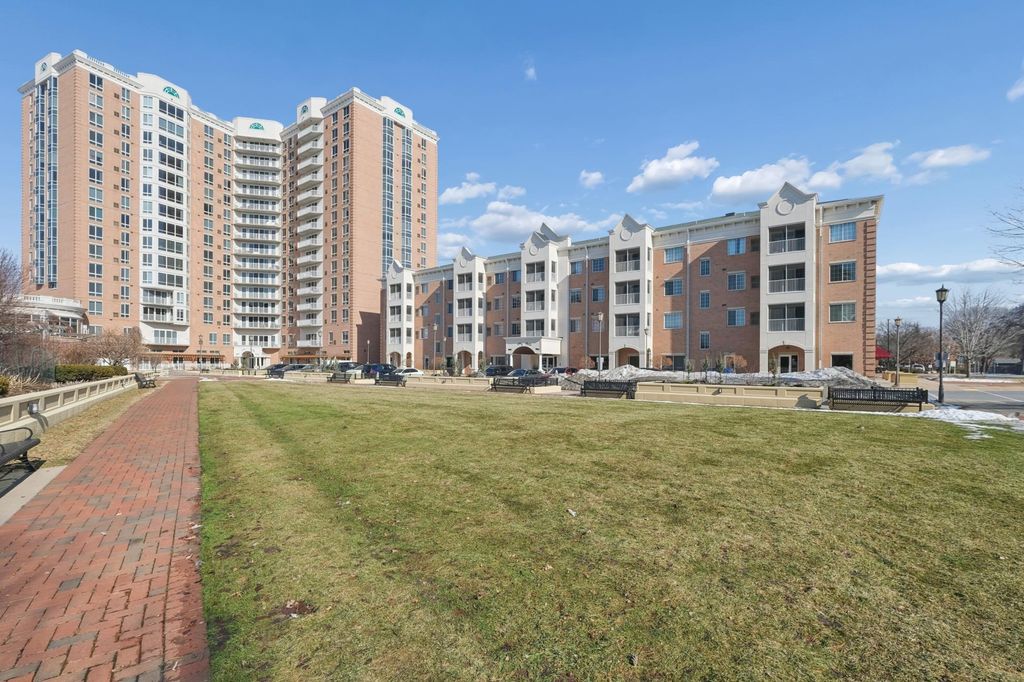 6640 Lyndale Avenue S 408, Richfield, MN 55423