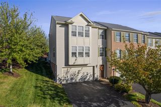 147 Kensington Dr, Ohio Twp, PA 15237