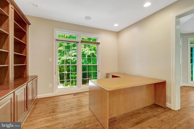 10588 CANTERBERRY RD, Fairfax Station, VA 22039