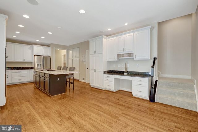 10588 CANTERBERRY RD, Fairfax Station, VA 22039