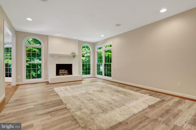 10588 CANTERBERRY RD, Fairfax Station, VA 22039