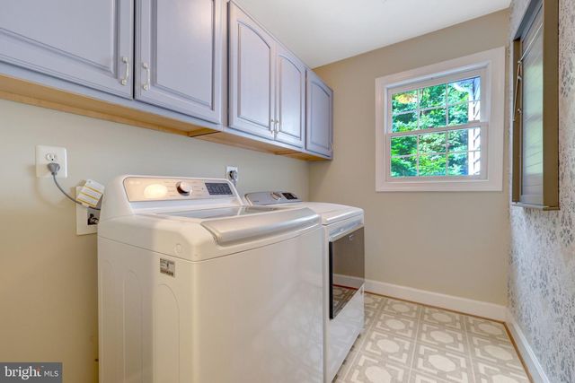 10588 CANTERBERRY RD, Fairfax Station, VA 22039