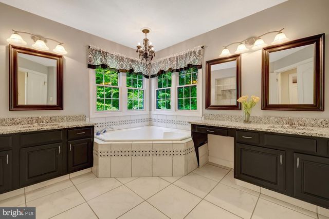 10588 CANTERBERRY RD, Fairfax Station, VA 22039