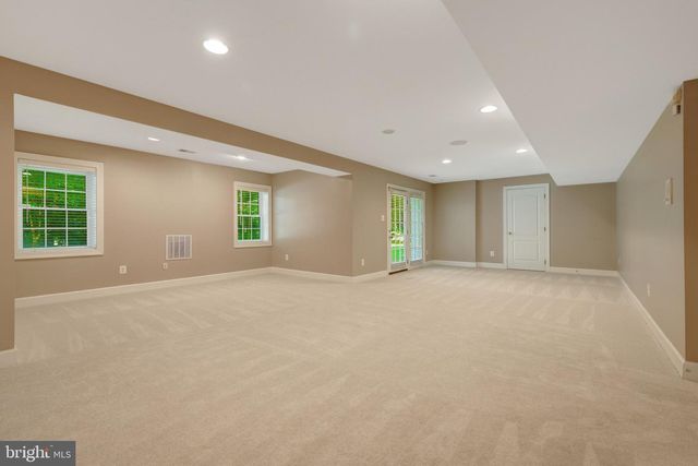 10588 CANTERBERRY RD, Fairfax Station, VA 22039