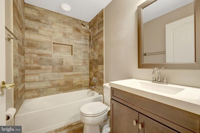 10588 CANTERBERRY RD, Fairfax Station, VA 22039
