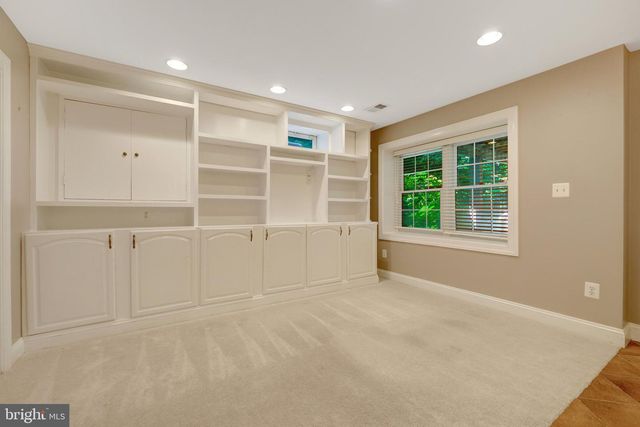 10588 CANTERBERRY RD, Fairfax Station, VA 22039