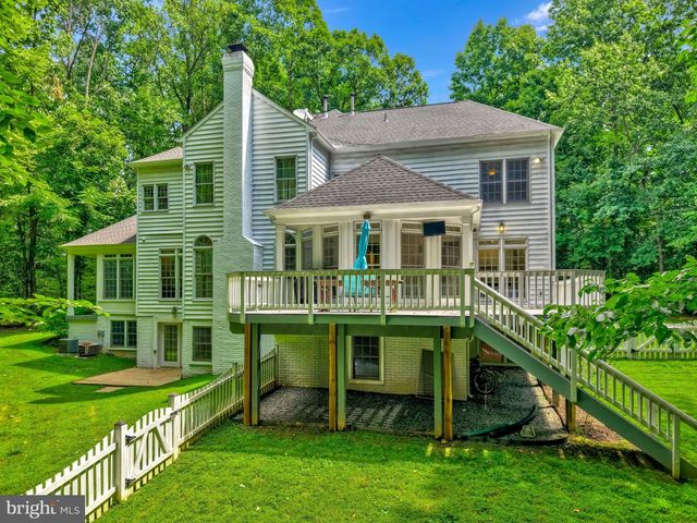 10588 CANTERBERRY RD, Fairfax Station, VA 22039
