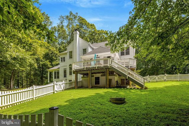 10588 CANTERBERRY RD, Fairfax Station, VA 22039