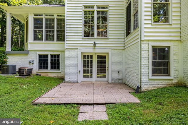 10588 CANTERBERRY RD, Fairfax Station, VA 22039