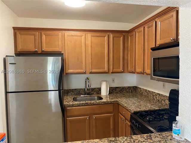 14500 SW 88th Ave 224, Palmetto Bay, FL 33176