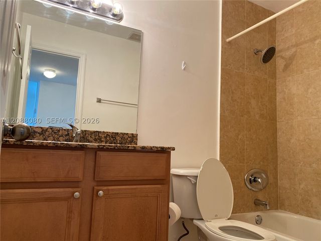 14500 SW 88th Ave 224, Palmetto Bay, FL 33176