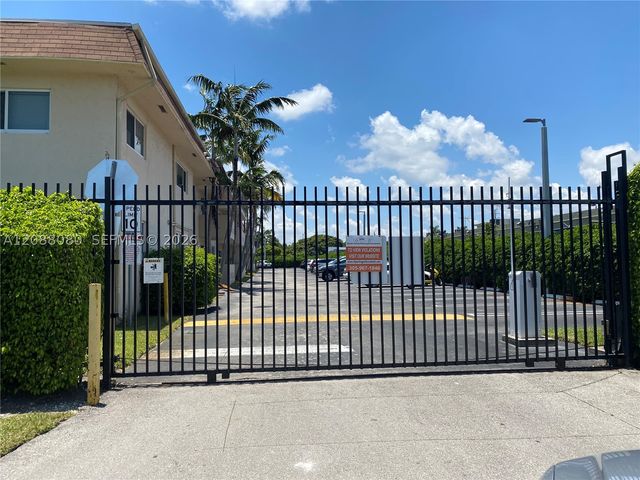 14500 SW 88th Ave 224, Palmetto Bay, FL 33176