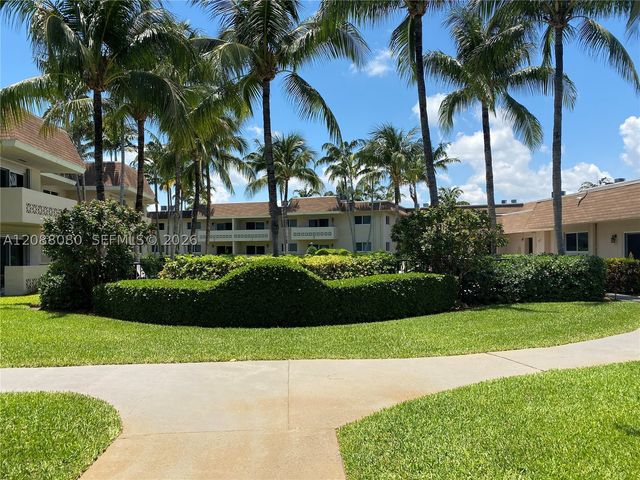 14500 SW 88th Ave 224, Palmetto Bay, FL 33176