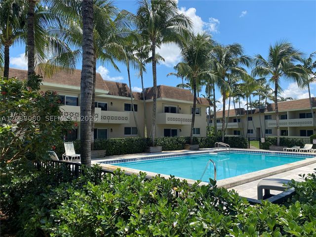 14500 SW 88th Ave 224, Palmetto Bay, FL 33176