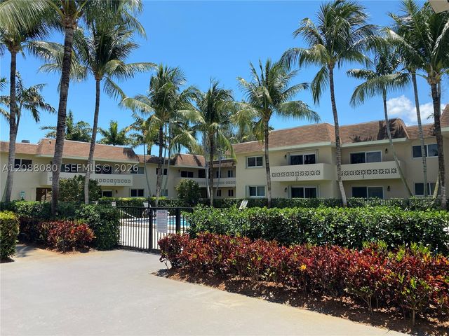 14500 SW 88th Ave 224, Palmetto Bay, FL 33176
