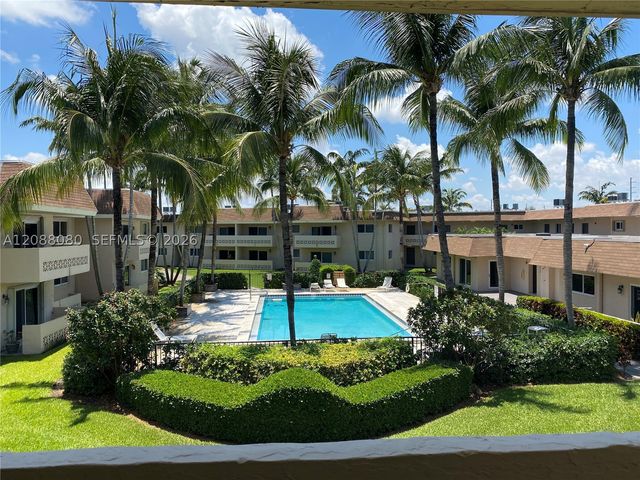 14500 SW 88th Ave 224, Palmetto Bay, FL 33176