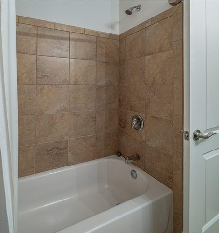 4049 Spicebush Drive, Tipp City, OH 45371