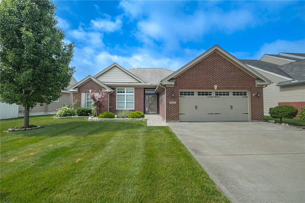 4049 Spicebush Drive, Tipp City, OH 45371
