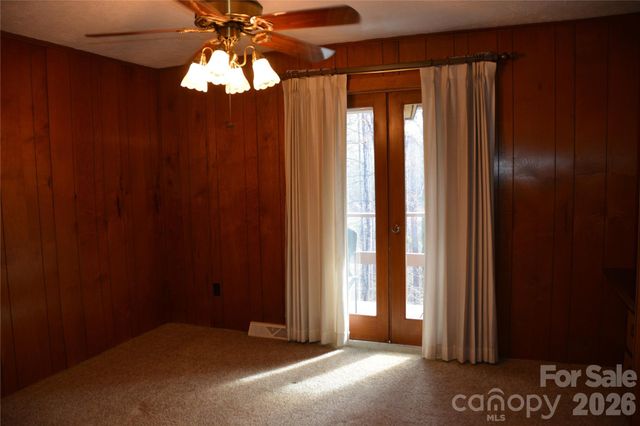 2305 Airport Road, Marion, NC 28752