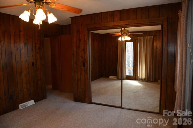 2305 Airport Road, Marion, NC 28752