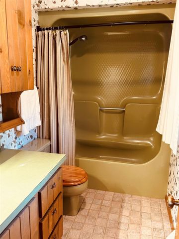 2305 Airport Road, Marion, NC 28752