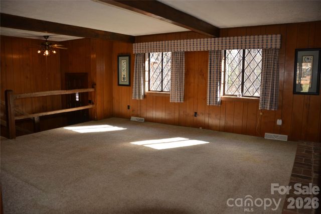 2305 Airport Road, Marion, NC 28752